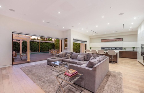 Greater Wilshire - Hancock Park House | Orange Villa #D, Pool and Spa