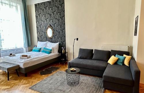Inner City Budapest Apartment | ORANGEHOMES Peaceful apartment next to Central Market Hall