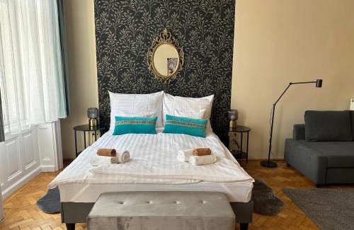 Inner City Budapest Apartment | ORANGEHOMES Peaceful apartment next to Central Market Hall