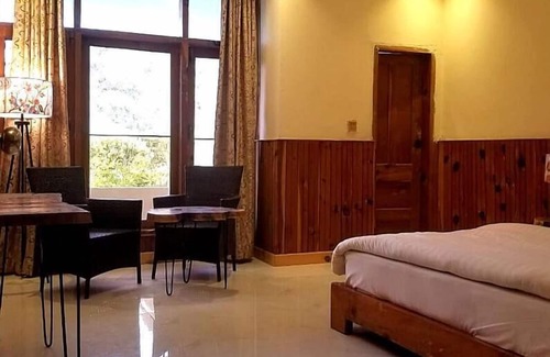 Shogran Hotel | Orangeloft Shogran