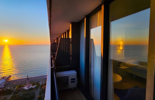 New Boulevard Apartment | Orbi Luxe Seaside Escape
