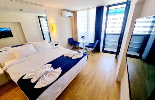 New Boulevard Apartment | Orbi Sea View Apartment