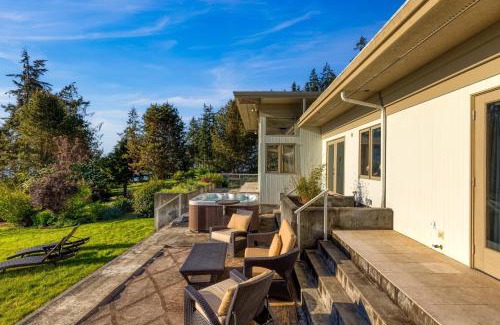 Greenbank House | Orca Ridge on Resort Road by AvantStay A Views