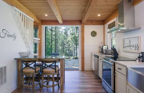Eastsound House | Orcas Island, Heavenly Homestead #281