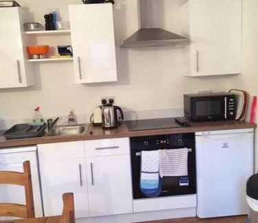 Upper Harbledown House | Orchard Cottage