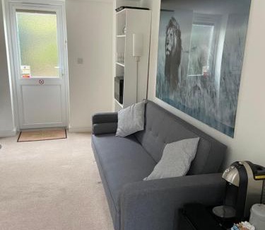 Pucklechurch Apartment | Orchard cottage