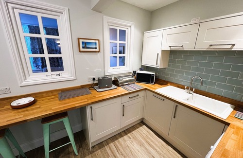Ventnor Ski Chalet | Orchard Cottage