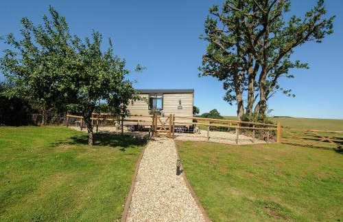 Worlington House | Orchard Retreat