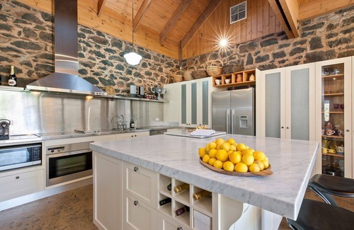 Weatherboard House | Orchards at Spring Vale Farm - Homestead 6 guests