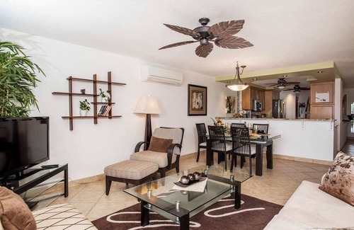 Nazareth Condo | Orchid Del Sol: Beautiful 2BR/2BA condo directly on the waters of Cowpet Bay