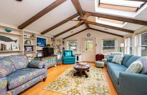 Mid-Coast and Islands House | Orchid Harbor, Sunset Views on Bailey Island! 3 bedroom ocean-front bay cottage