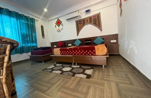 Tapovan Hotel | Orchid Hotel and Hostel