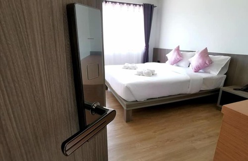 Talat Hotel | Orchid Residence Suratthani