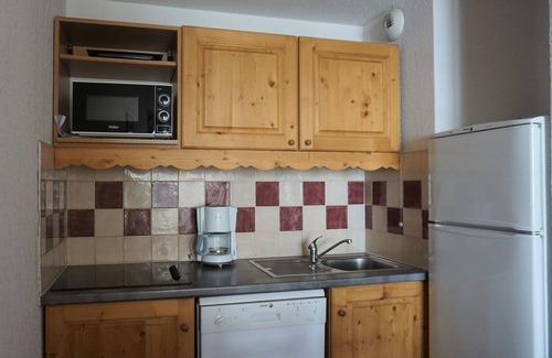 Orcieres-Merlette Apartment | Orcières Merlette: Cozy 3 Room Apartment, Sleeps 6, Close to Pistes & Shops, Free WiFi
