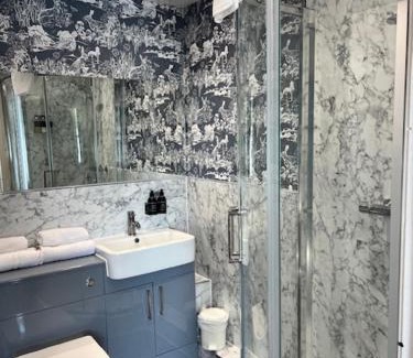 Marybank Hotel | Ord Arms Hotel