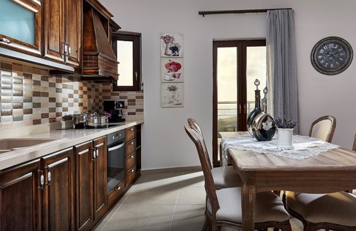 Kamilari Apartment | Orelia Cretan Deluxe Apartments - Modern & Cozy 2