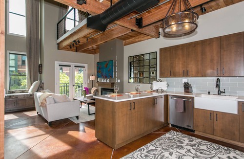 Orenco Station Condo | Orenco Station Executive Loft