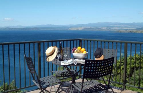 Pukawa Apartment | Oreti Collection - By Vacations in Paradise