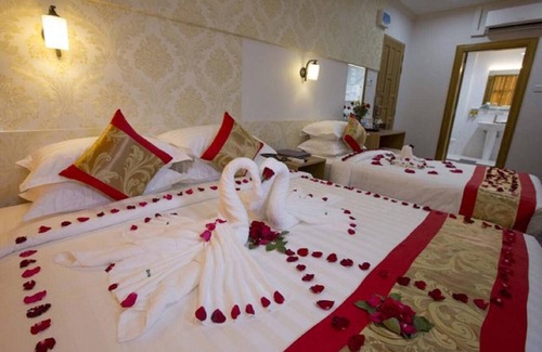 Mandalay Hotel | Orient Hotel