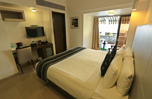 Khar Hotel | Oriental Residency Hotel