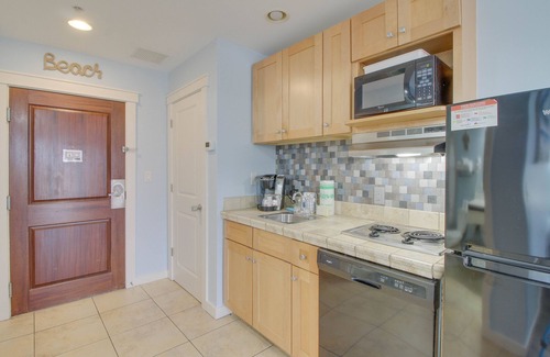 Panama City Beach Condo | Origin 633: Gulf-View Studio w/Palm-Shaded Balcony!