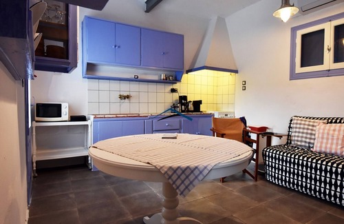 Kea House | Original stone built house on the waterfront with access to a large sandy beach