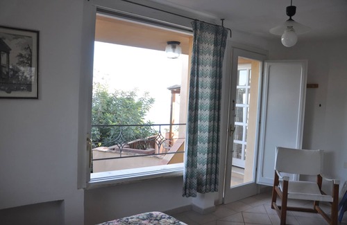 Baia Caddinas Apartment | ORIGINAL WIDE FLAT IN VILLA ON THE SEA