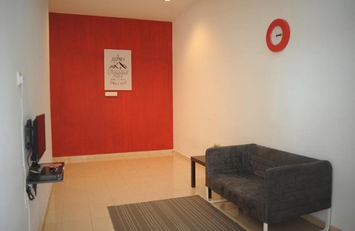 Kuala Berang House | Orked Guesthouse - RED House