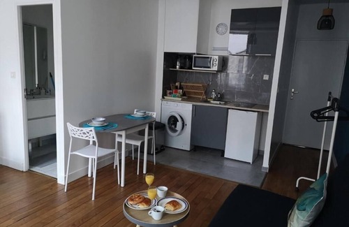 Orleans Apartment | Orleans Studio - Near Train Station - Free Parking