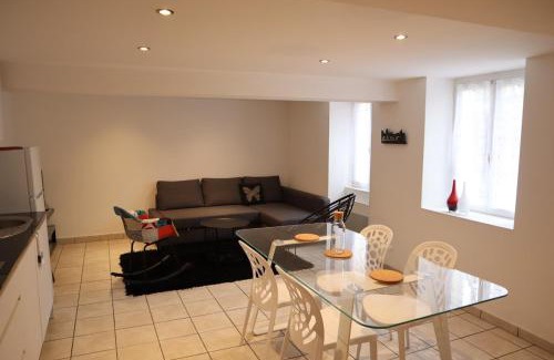 Madeleine-Sermandiere-Chattiere Apartment | Orleans Triplex with Sauna Parking