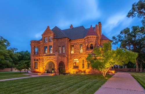 Pueblo Hotel | Orman Mansion - Pueblo's Most Luxurious Stay!