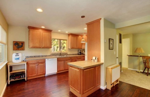 Black Bart House | Ormsby House 1489O 4 Bedroom Home by RedAwning