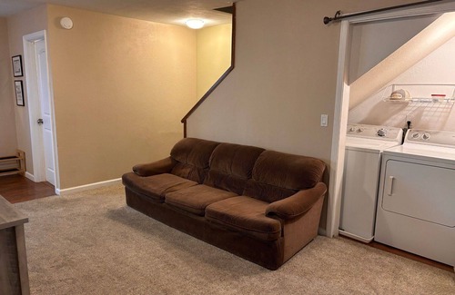 Black Bart House | Ormsby House 1489O 4 Bedroom Home by RedAwning