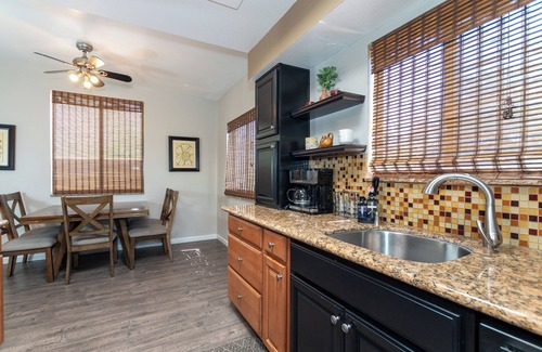 Sunnyslope House | Oro Valley Mountain View Town Home - Close to EVERYTHING