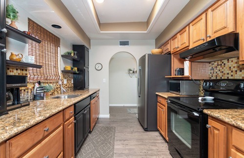 Sunnyslope House | Oro Valley Mountain View Town Home - Close to EVERYTHING
