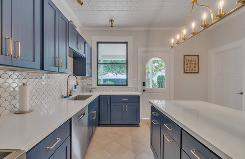 Orting House | Orting Manor - Charming and Historic! by RedAwning