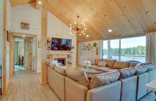 Florence House | Orwell Cabin on Sunrise Lake with Private Dock and BBQ
