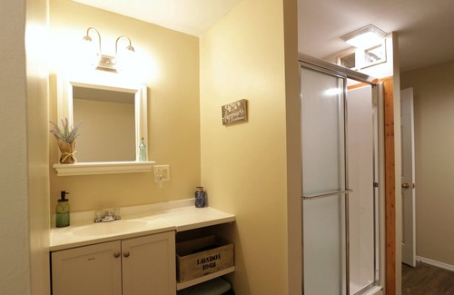 Wakarusa Apartment | Osage landing, close to water and far from the city.
