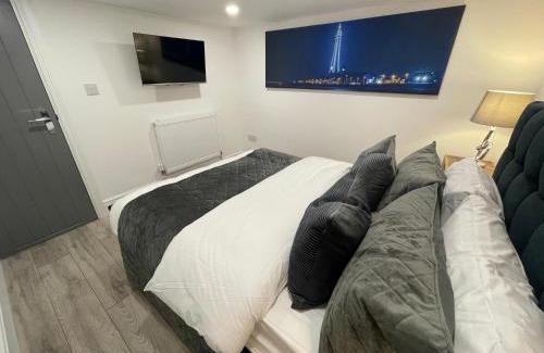 South Shore Apartment | Osborne luxury hot tub and jacuzzi suites