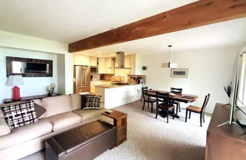 Greenbush Cottage | Oscoda Cedar Lake updated waterfront beach cottage