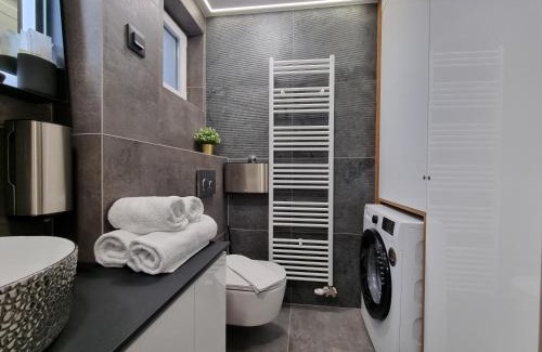 Osijek Apartment | OSIJEK SPACE CENTAR - self check in, free private parking