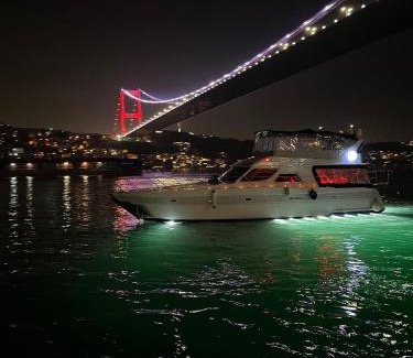 Bebek Boat Rental | Osman