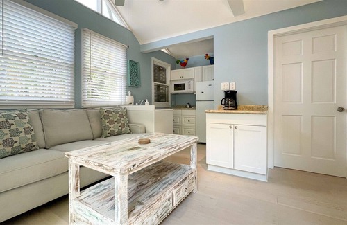 Old Town Apartment | Osprey- 1 Bed/1 Bath Nightly Rental