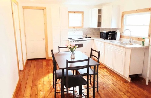Milford Cottage | Osprey - 16 Guest Package - 4 cottages - Pebbles Beach Getaway