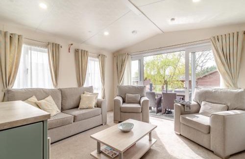 Saxmundham House | Osprey 52