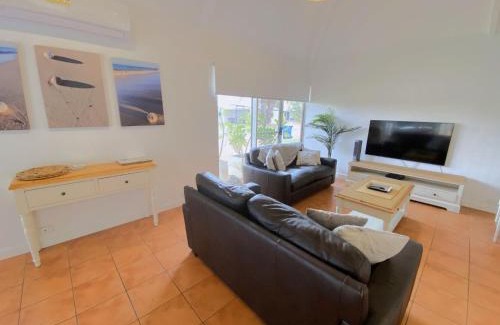 Exmouth Villa | Osprey Holiday Village Unit 109