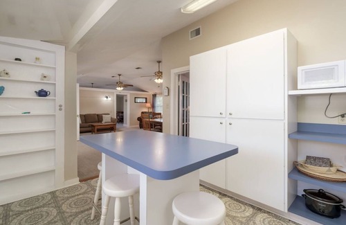 Cedar Key House | Osprey Nest- Historic Cedar Key. Pet Friendly!