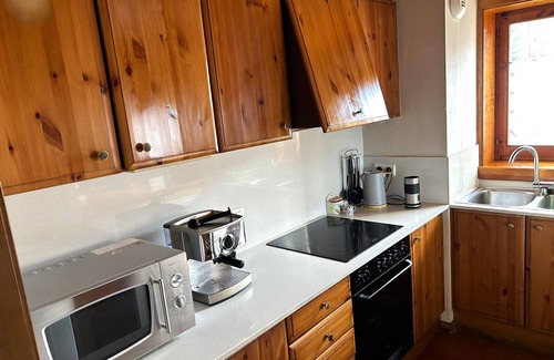 Palau-de-Cerdagne Apartment | Osseja III - Three Bedroom Apartment, Sleeps 7