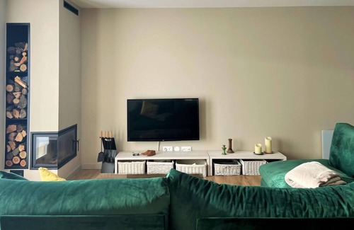 Osseja Apartment | OSSEJA XII - Three Bedroom Apartment, Sleeps 6