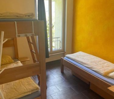 Riviera Hostel | Ostello Cresciano